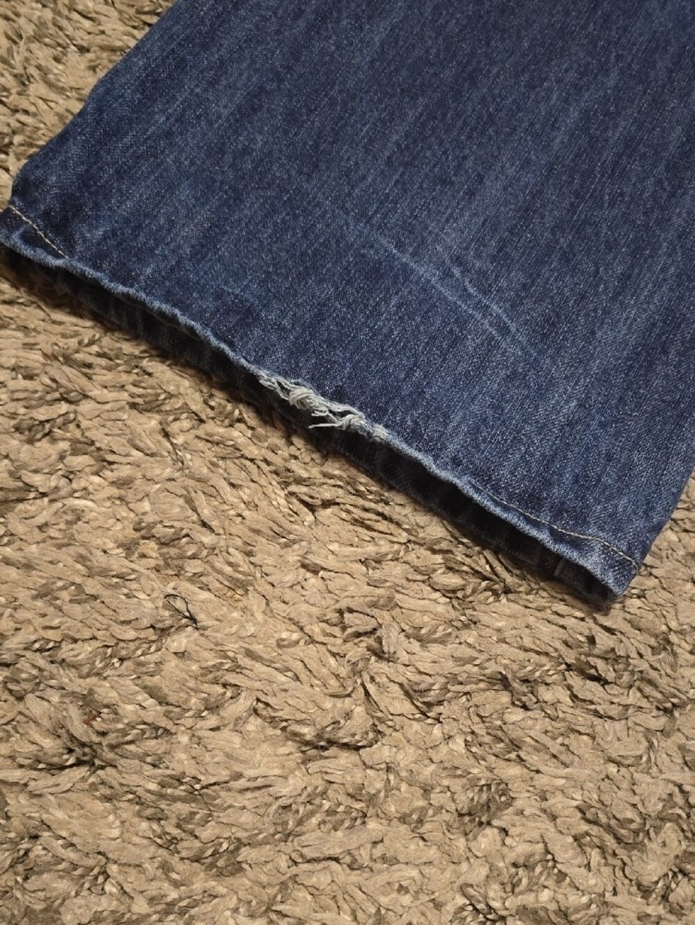 Men's Dark Blue Relaxed Straight Jeans with Accent Trim (Button Broke) - Picture 7 of 10